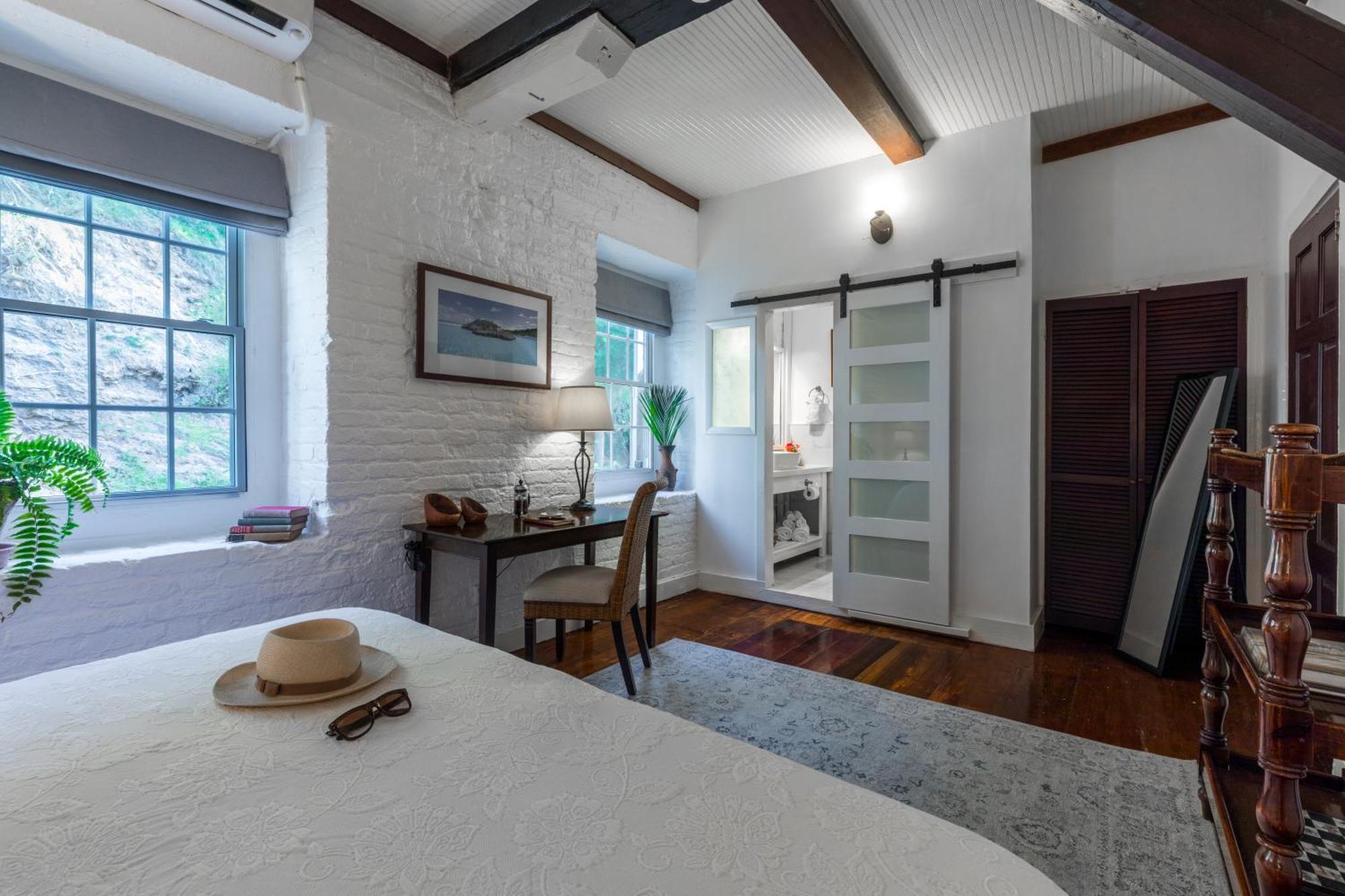 Admiral'S Inn And Gunpowder Suites English Harbour Exteriör bild