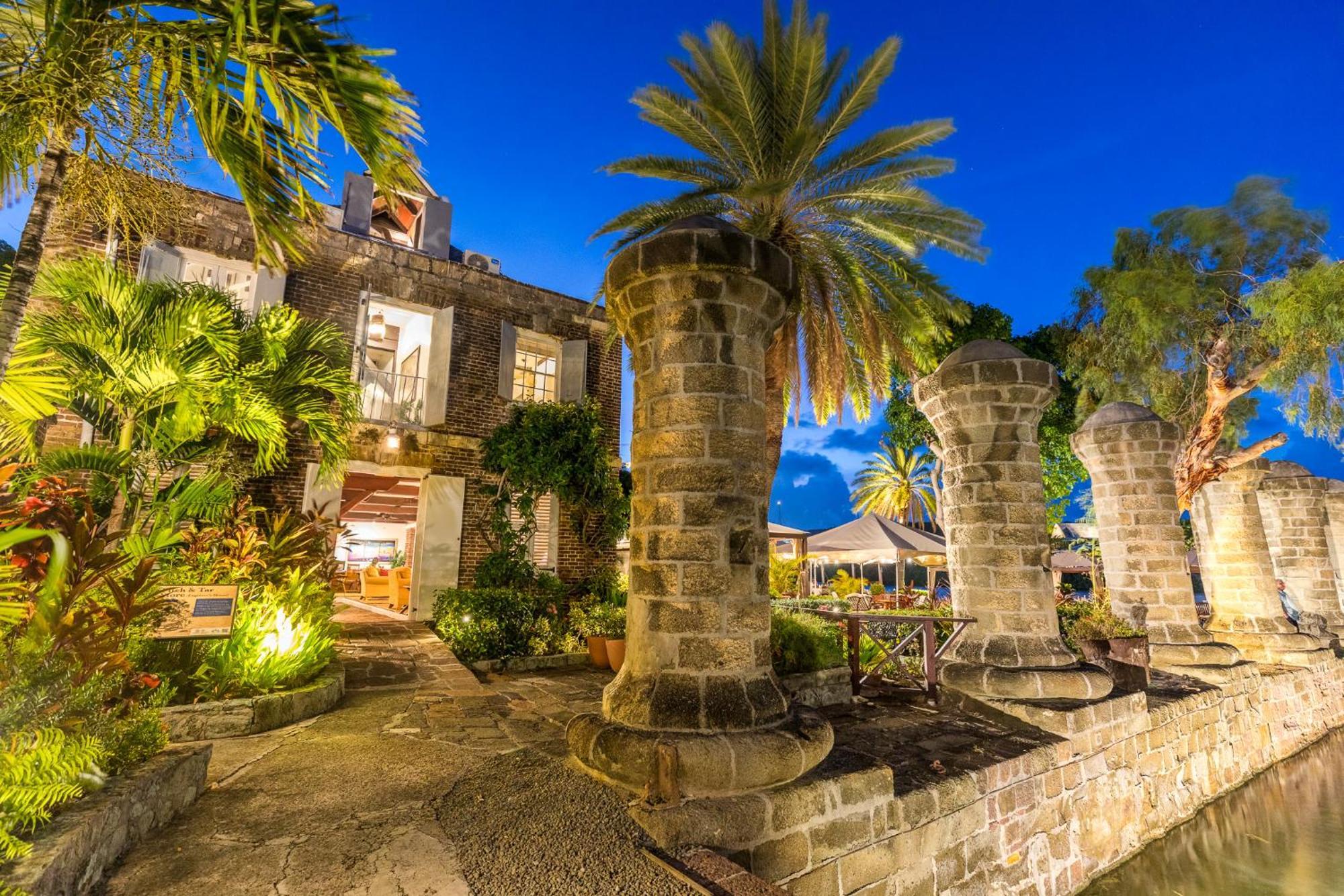 Admiral'S Inn And Gunpowder Suites English Harbour Exteriör bild
